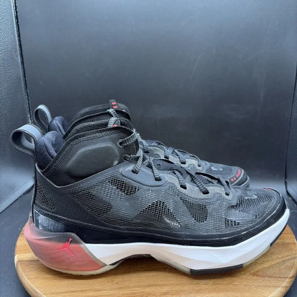 Nike Air Jordan 37 Men’s Size 8.5 Basketball Shoes Mid Top Black Hot Punch 2022